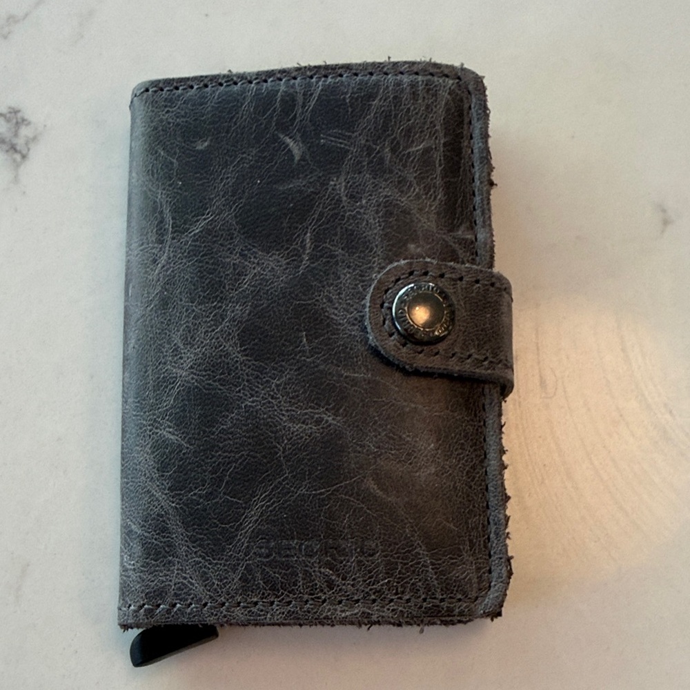 Men's Secrid Distressed Grey Leather Card Holder